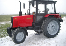 Trattori con trazione 2D Belarus 570