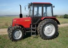 Trattrici agricole - trazione a 4 ruote Belarus 820 F