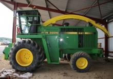 Trinciapaglia - trazione a 2 ruote John Deere 6710