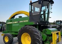 Trinciapaglia - trazione a 2 ruote John Deere 6910
