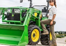 Veicoli comunali multiuso diesel John Deere 3038 E