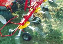 Voltafieni rotativi Pöttinger AlpinHit 44 H spezial